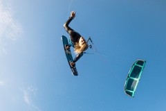 20200901_KiteFlyHigh_Drachenschule_Kiteschule_Kiten_Drachen_Lenkdrachen_München_Landkite_Neubiberg_Kurs_Schule_Kite-Fly-High_Shop_Flysurfer-Boost_Tube-Kite_3