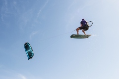 20200901_KiteFlyHigh_Drachenschule_Kiteschule_Kiten_Drachen_Lenkdrachen_München_Landkite_Neubiberg_Kurs_Schule_Kite-Fly-High_Shop_Flysurfer-Boost_Tube-Kite_5